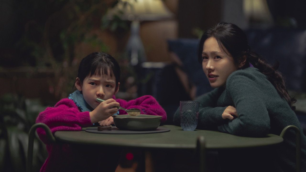 Examining No Other Choice: A Korean Film Review from Seoul — official backdrop from TMDB