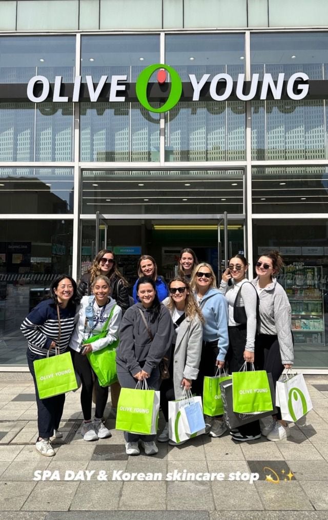 Olive Young vs. Lalavla: A Korean Drugstore Comparison — photo from Korean media