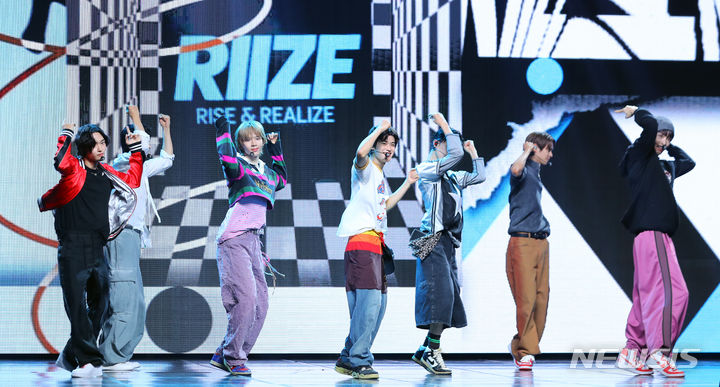RIIZE's 'Get a Guitar Love 119': A First Listen Review — photo from Korean media