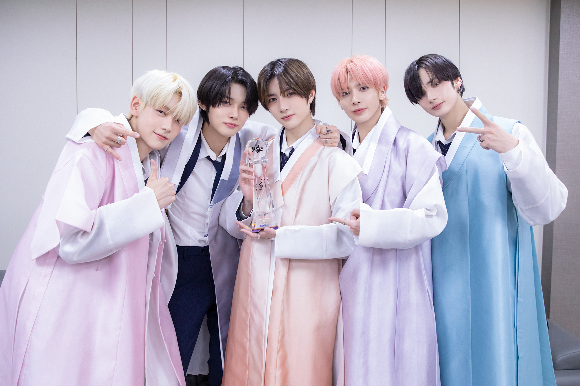 Understanding TXT's Unique Position in Fourth-Gen K-Pop — photo from Korean media