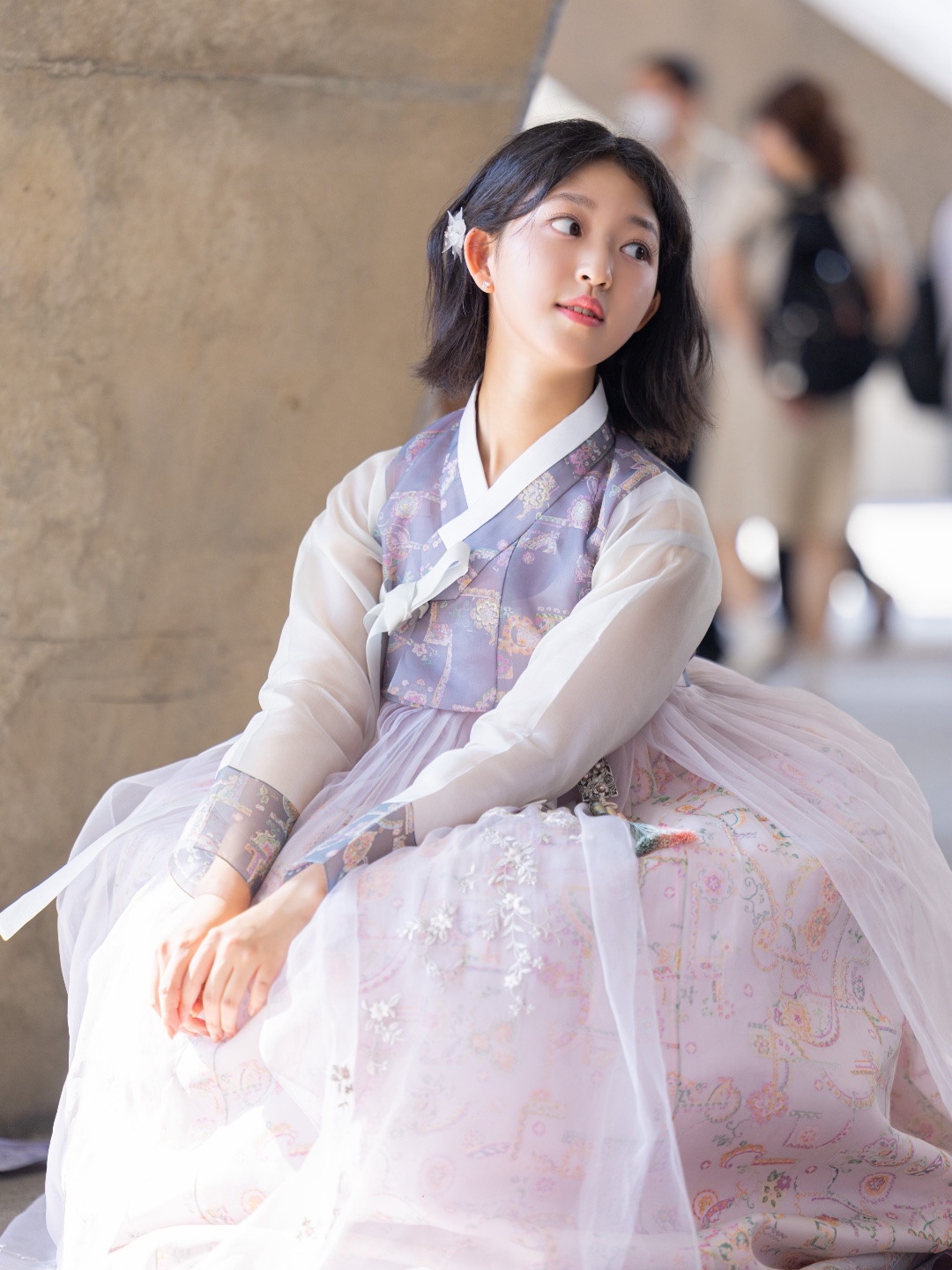 What People Actually Wear in Seoul Daily: A Real Perspective — photo from Korean media